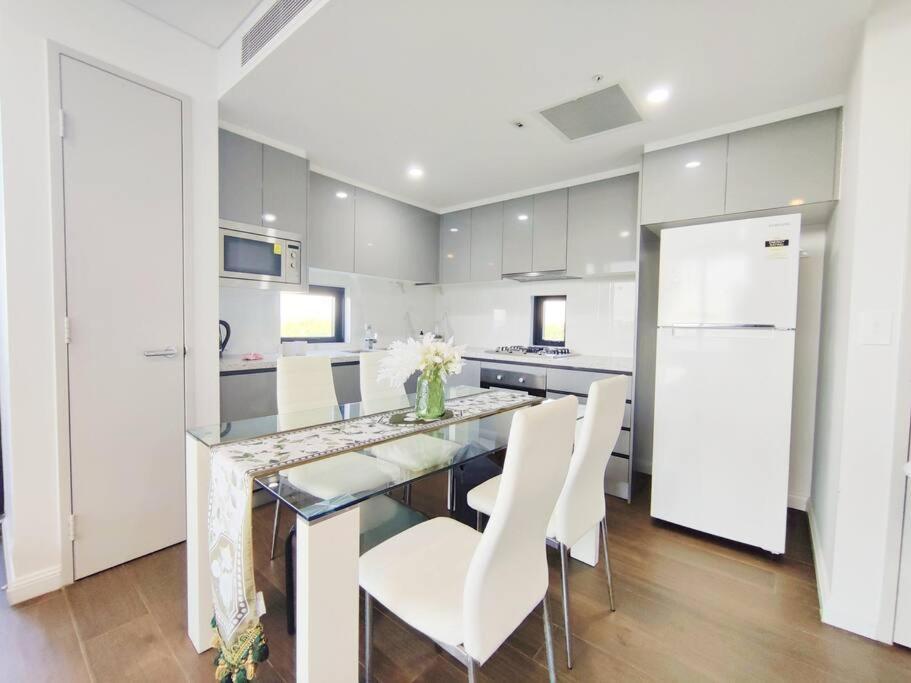 Apartment Sun-filled W Stunning Open Views Of Park&city